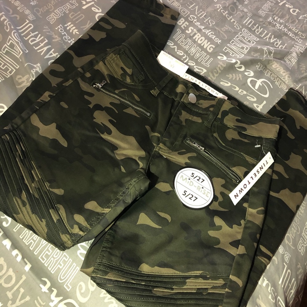 Camouflage jeans